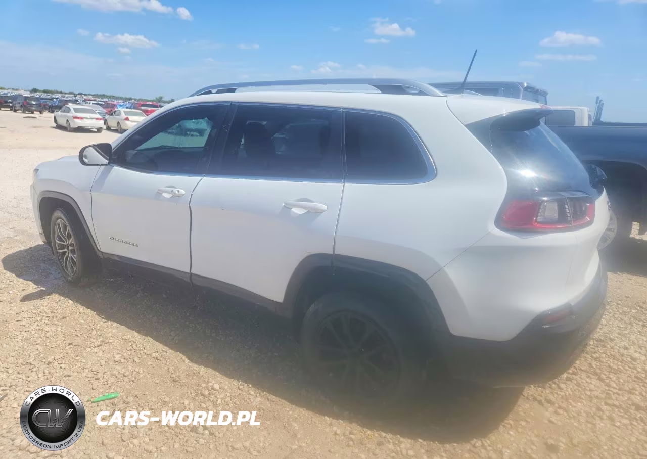 2021 Jeep Cherokee Latitude Plus VIN:1C4PJLLB3MD150208 - 2