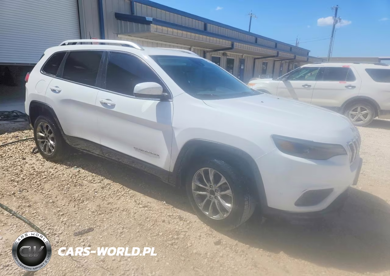 2021 Jeep Cherokee Latitude Plus VIN:1C4PJLLB3MD150208 - 4