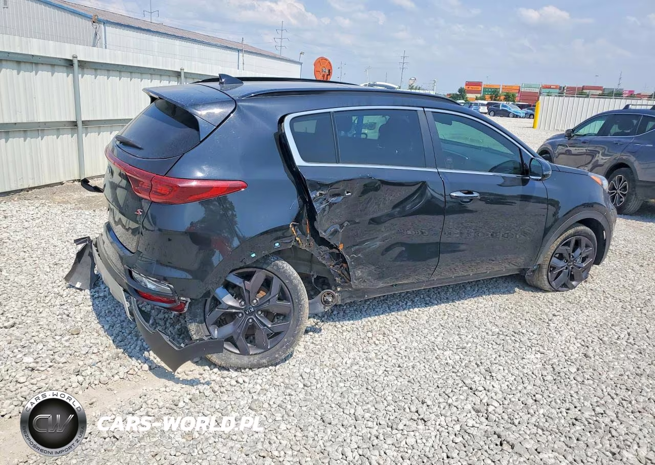 2020 Kia Sportage S VIN:KNDP63AC6L7710829 - 3