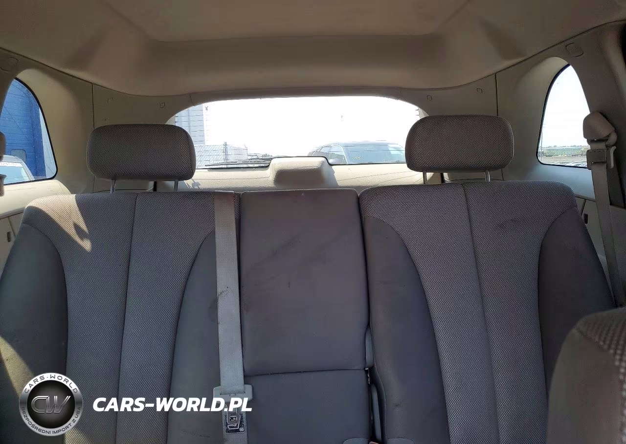 2005 Chrysler Pacifica VIN:2C8GM48L55R310956 - 10