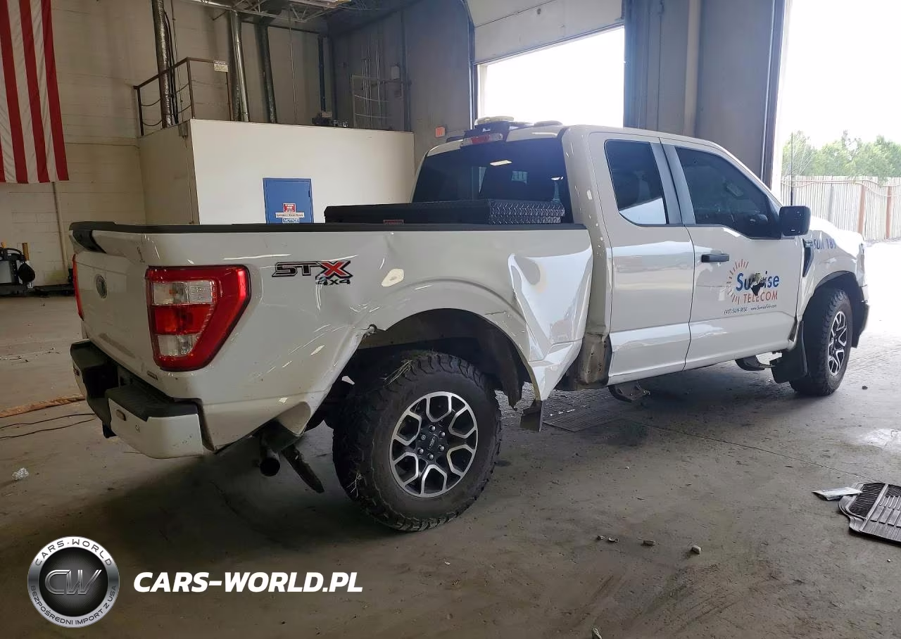 2023 Ford F150 Super Cab VIN:1FTEX1EPXPKF53203 - 3