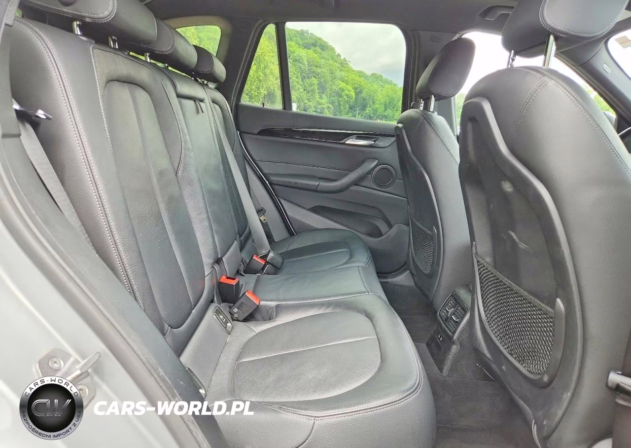 2019 BMW X1 xDrive28I VIN:WBXHT3C55K5L36559 - 10