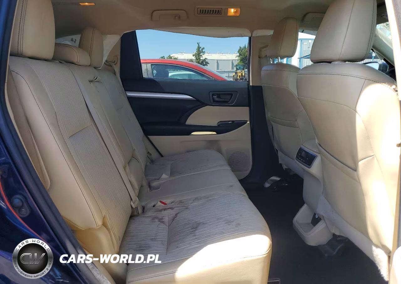 2015 Toyota Highlander Le Plus VIN:5TDBKRFH4FS219912 - 11