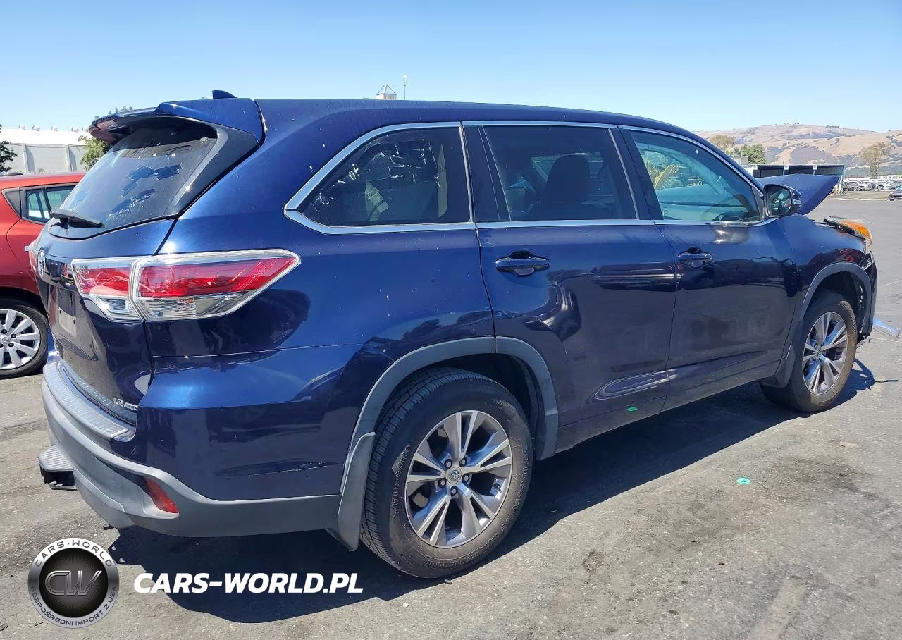 2015 Toyota Highlander Le Plus VIN:5TDBKRFH4FS219912 - 3