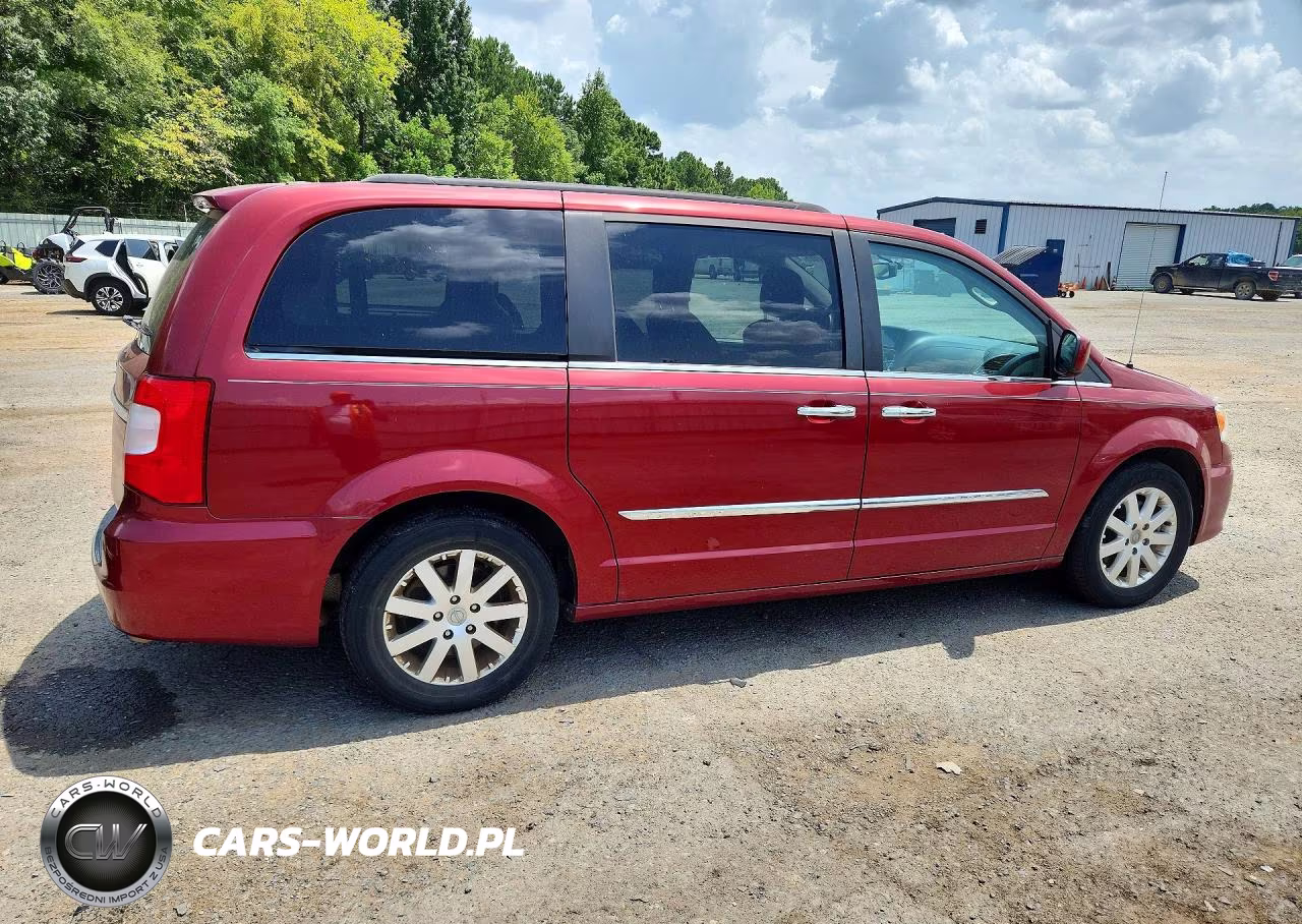 2015 Chrysler Town & Country Touring VIN:2C4RC1BG5FR657390 - 3
