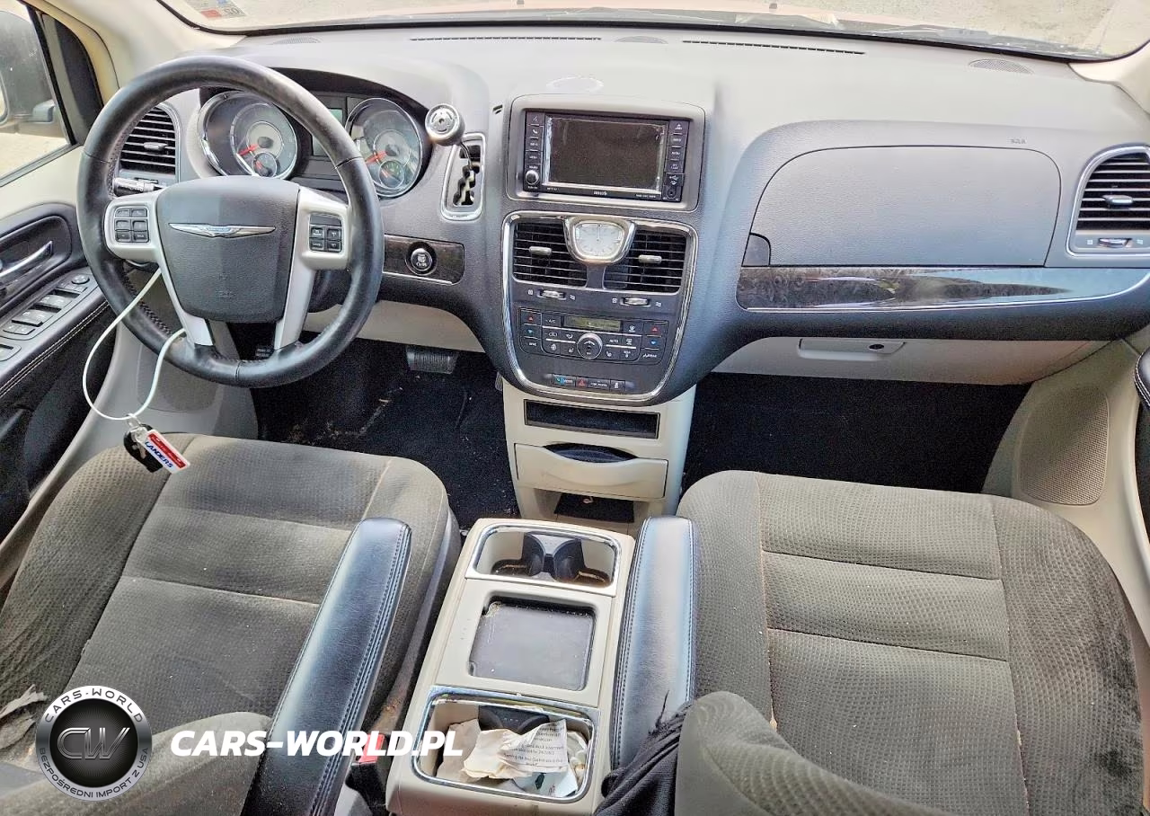 2015 Chrysler Town & Country Touring VIN:2C4RC1BG5FR657390 - 8