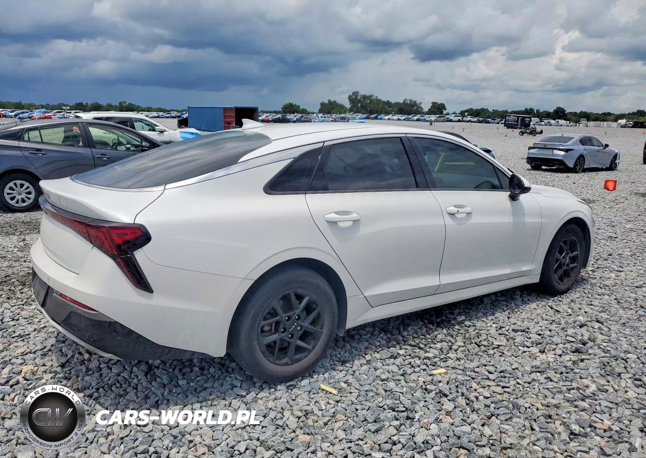 2025 Kia K5 Lxs VIN:KNAG24J75S5299466 - 3