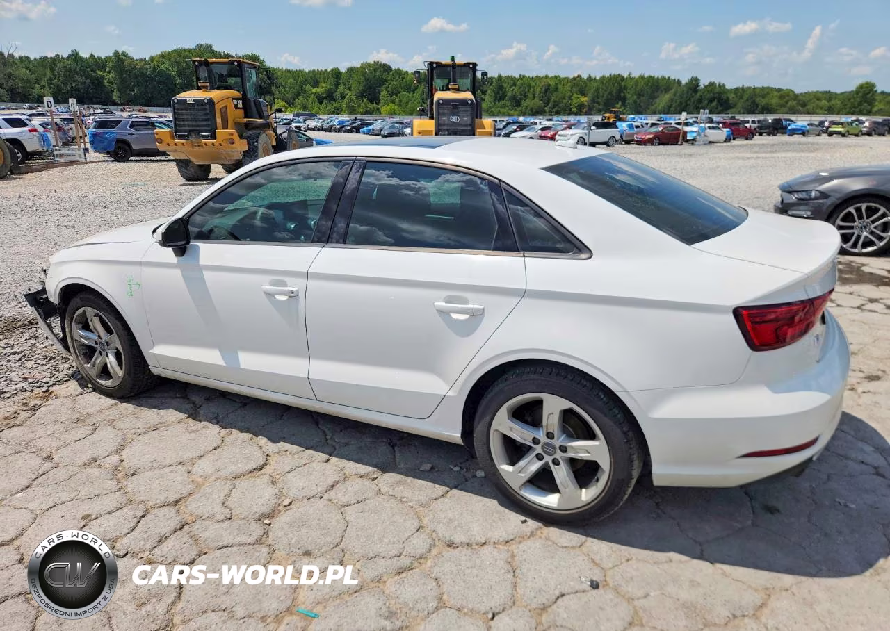 2018 Audi A3 Premium VIN:WAUAUGFF7J1005475 - 2