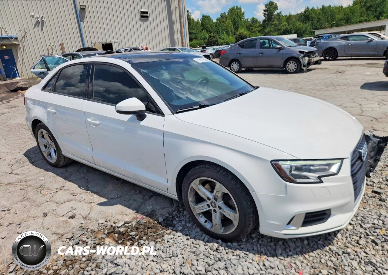 2018 Audi A3 Premium VIN:WAUAUGFF7J1005475 - 4