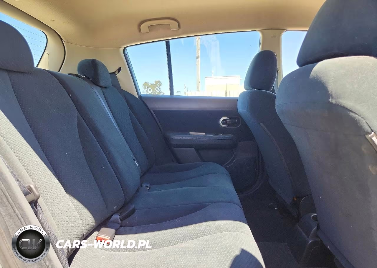 2010 Nissan Versa 1.8 S VIN:3N1BC1CP7AL414978 - 10