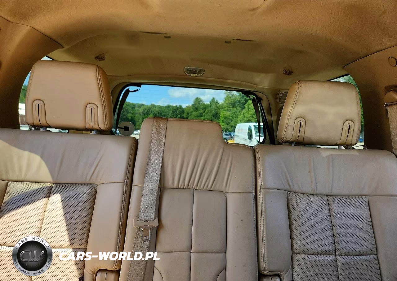 2010 Lincoln Navigator VIN:5LMJJ2J54AEJ05323 - 10