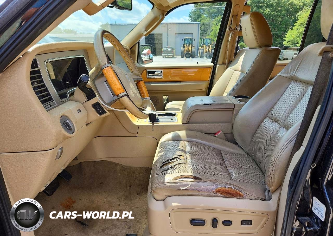 2010 Lincoln Navigator VIN:5LMJJ2J54AEJ05323 - 7