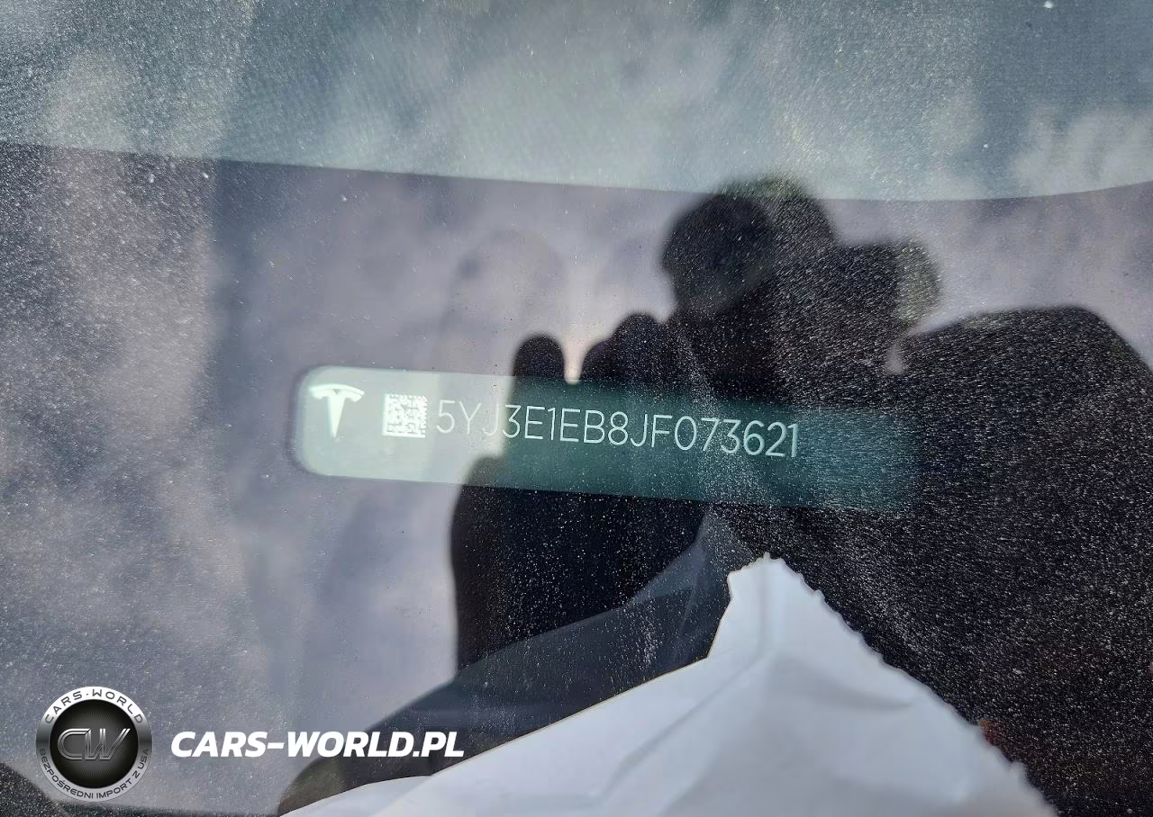 2018 Tesla Model 3 VIN:5YJ3E1EB8JF073621 - 12