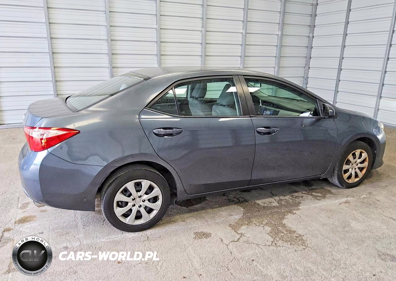 2019 Toyota Corolla Le VIN:2T1BURHE4KC194753 - 3