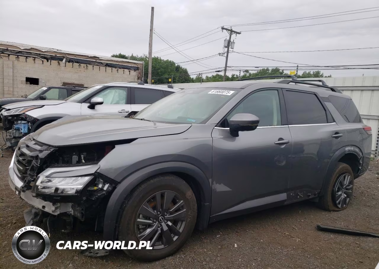 2022 Nissan Pathfinder Sv