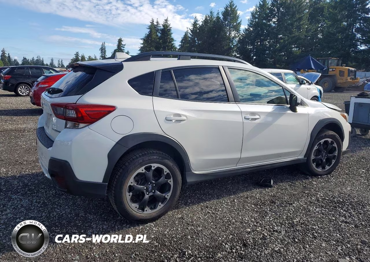 2021 Subaru Crosstrek Premium VIN:JF2GTAPC8M8250610 - 3