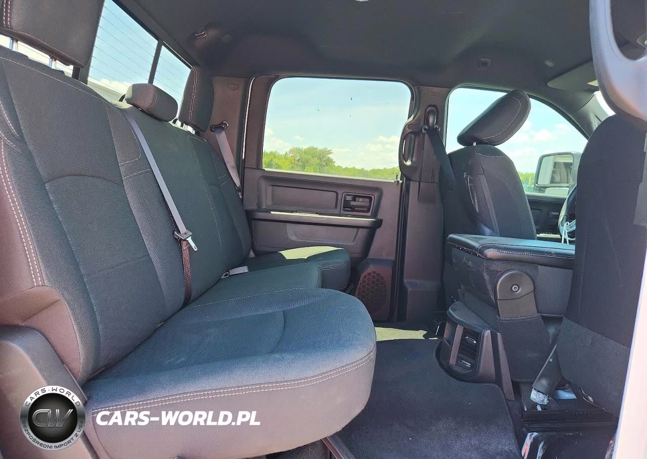2025 Ram 3500 Tradesman VIN:3C63RRGJXSG525871 - 10