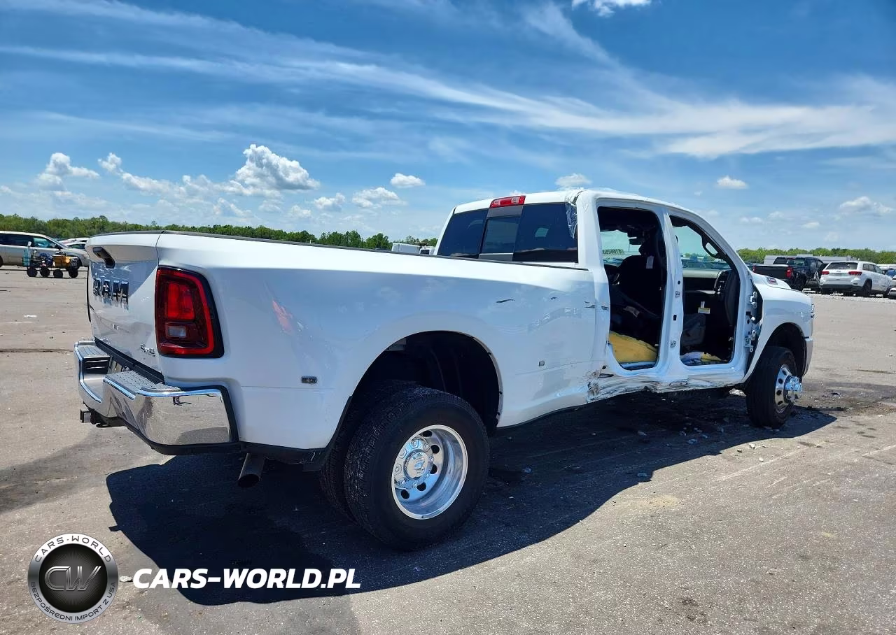 2025 Ram 3500 Tradesman VIN:3C63RRGJXSG525871 - 3