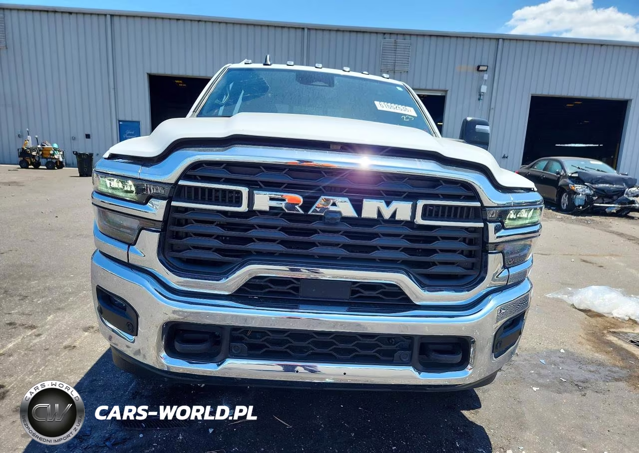 2025 Ram 3500 Tradesman VIN:3C63RRGJXSG525871 - 5