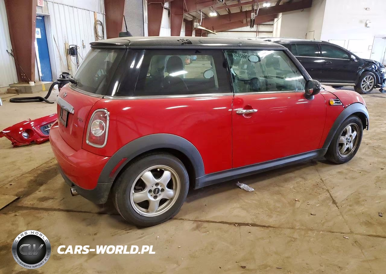 2011 Mini Cooper VIN:WMWSU3C58BT098537 - 3