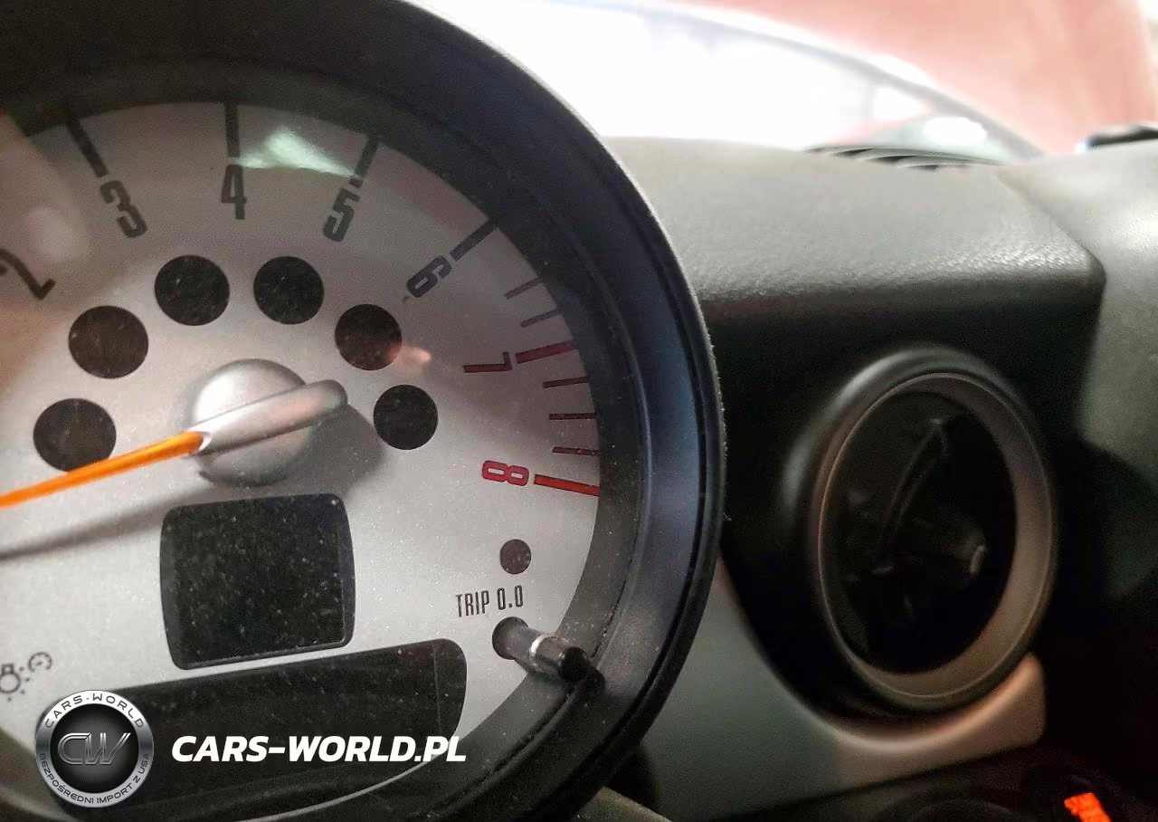 2011 Mini Cooper VIN:WMWSU3C58BT098537 - 9