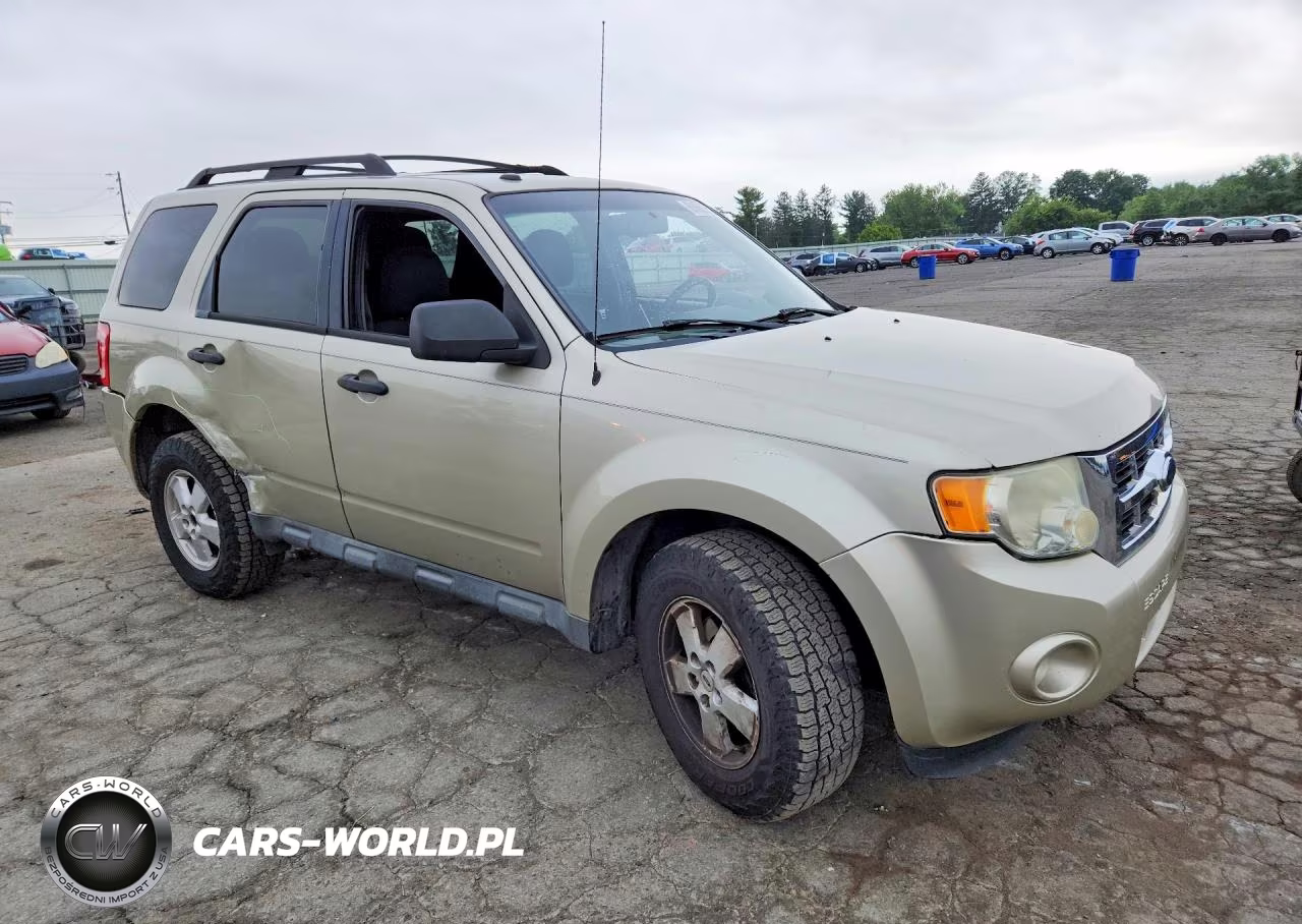 2010 Ford Escape Xlt VIN:1FMCU0D76AKA09280 - 4