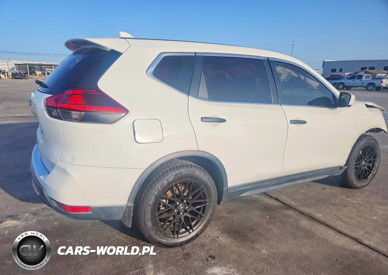 2018 Nissan Rogue S VIN:KNMAT2MT4JP622976 - 3