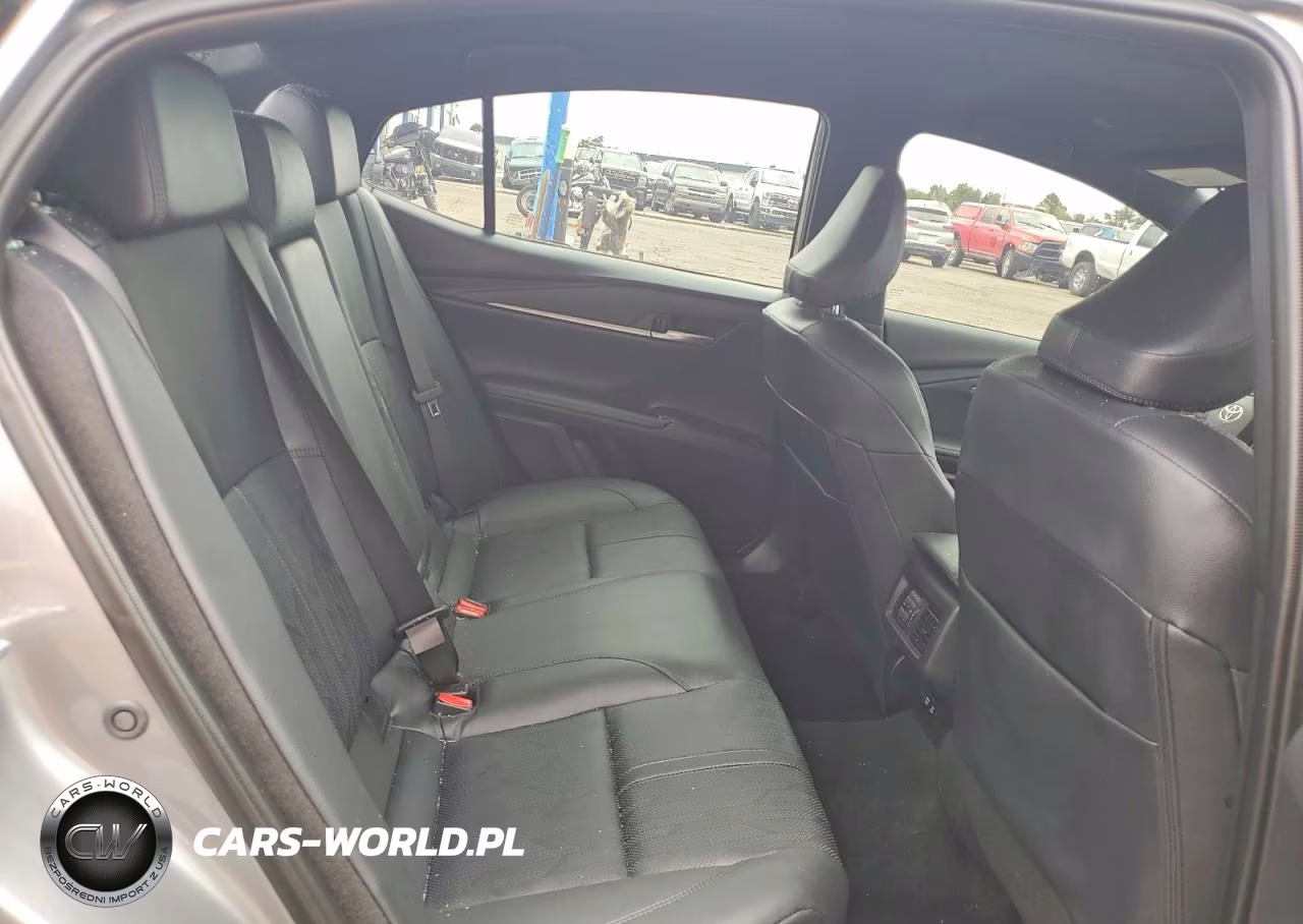 2025 Toyota Camry Xse VIN:4T1DAACK2SU626979 - 10
