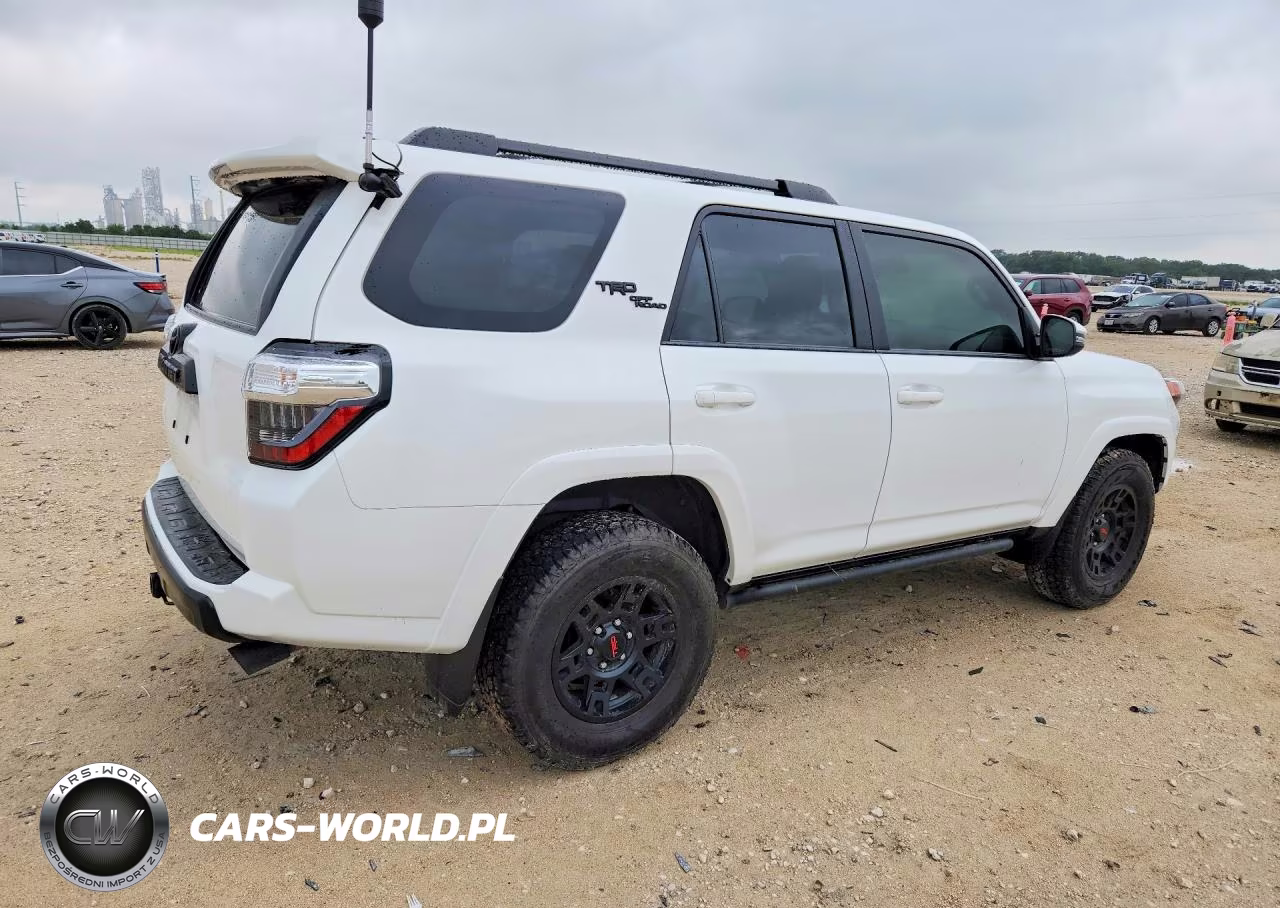 2023 Toyota 4Runner Trd Off-Road Premium VIN:JTERU5JR0P6181559 - 3