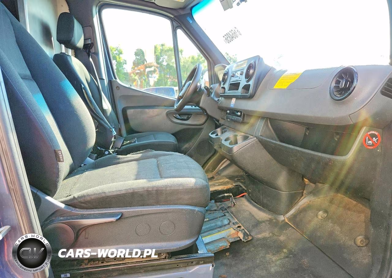2019 Mercedes-Benz Sprinter 2500-3500 VIN:WD4PF1CD3KT006884 - 11