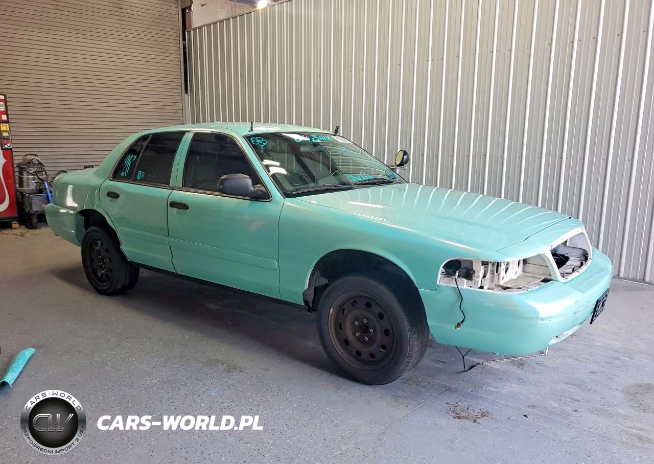2008 Ford Crown Victoria Police Interceptor VIN:2FAHP71V48X180345 - 4