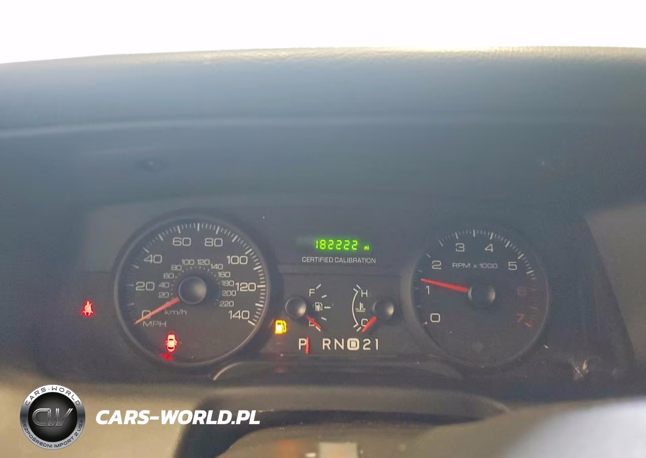 2008 Ford Crown Victoria Police Interceptor VIN:2FAHP71V48X180345 - 9