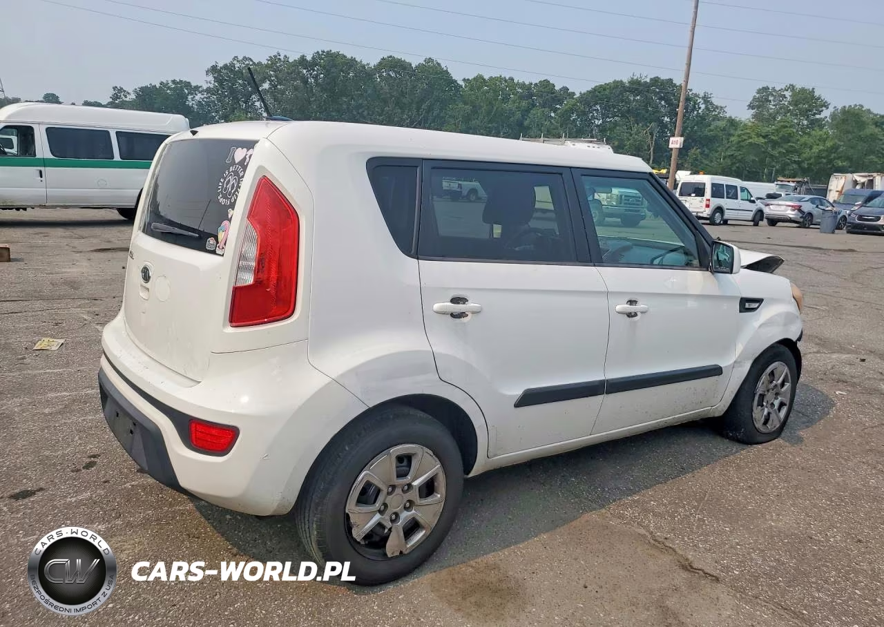 2012 Kia Soul Base VIN:KNDJT2A57C7456025 - 3