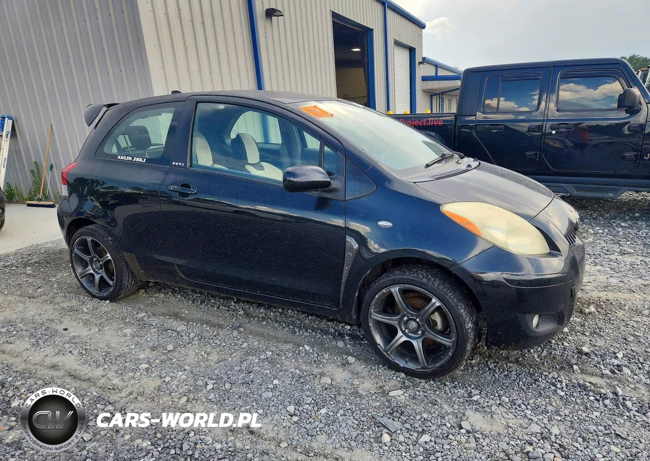 2010 Toyota Yaris Base VIN:JTDJT4K37A5285388 - 4