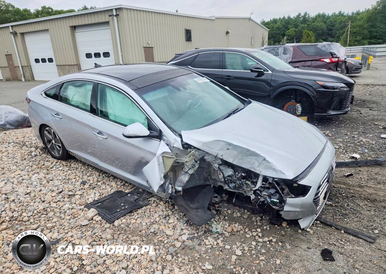 2018 Hyundai Sonata Hybrid Limited VIN:KMHE34L38JA084067 - 4