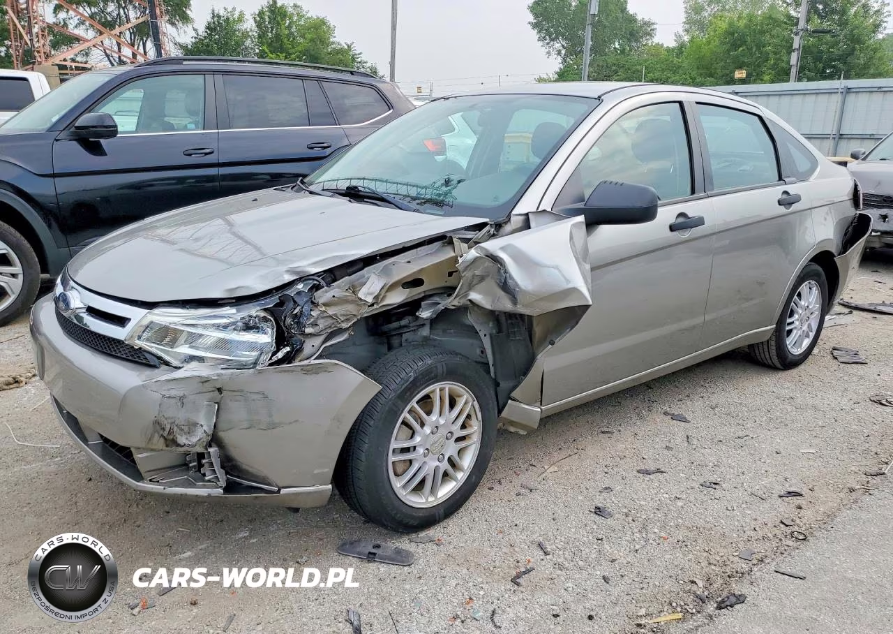 2008 Ford Focus Se VIN:1FAHP35N18W297170 - 1