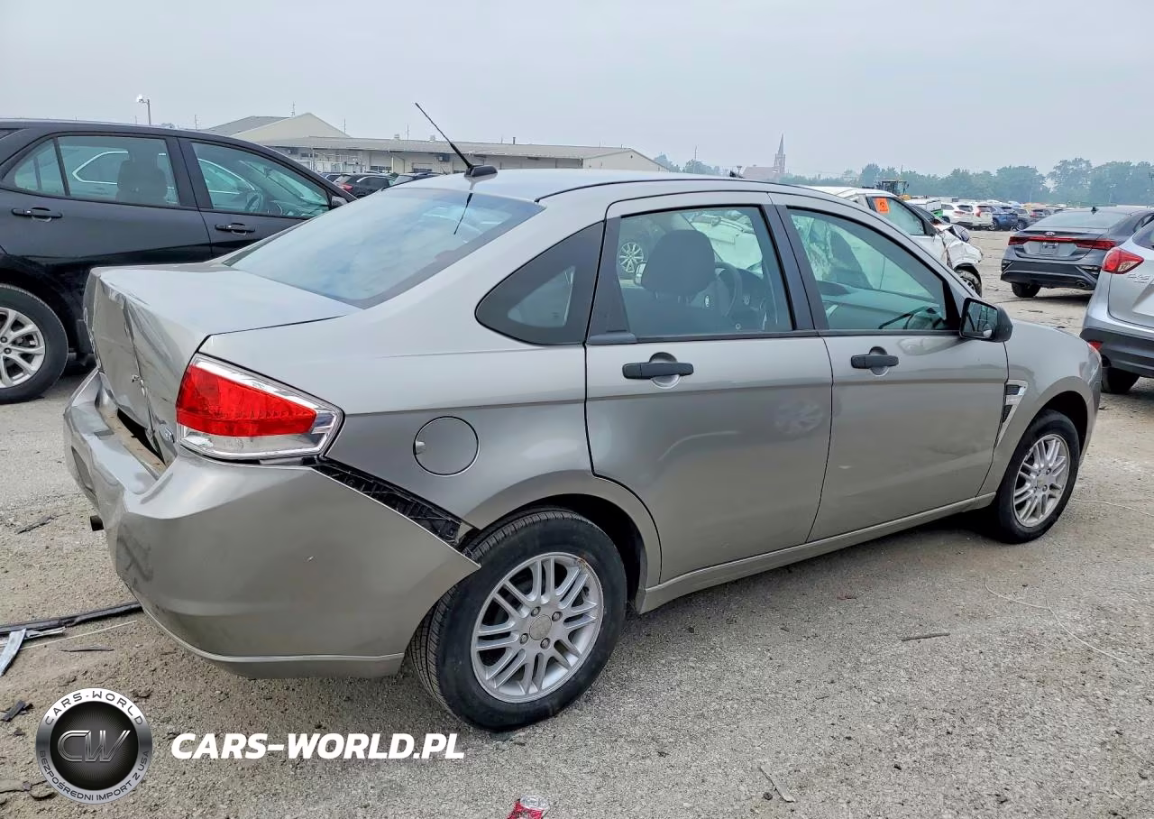 2008 Ford Focus Se VIN:1FAHP35N18W297170 - 3