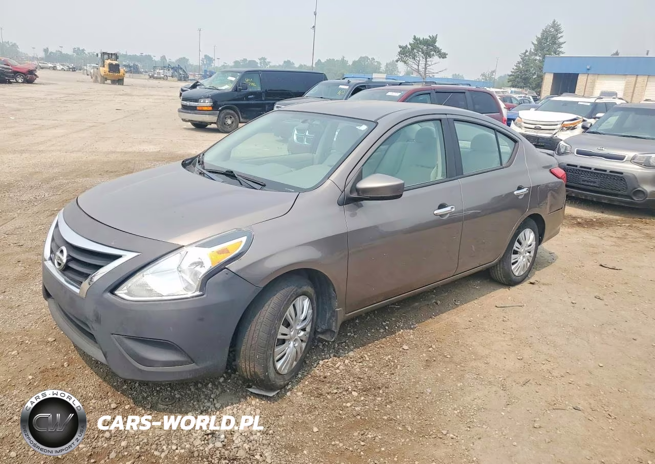 2015 Nissan Versa 1.6 Sv
