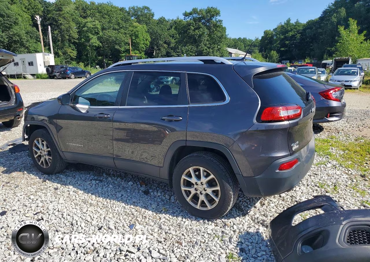 2017 Jeep Cherokee Latitude VIN:1C4PJMCB3HW635058 - 2