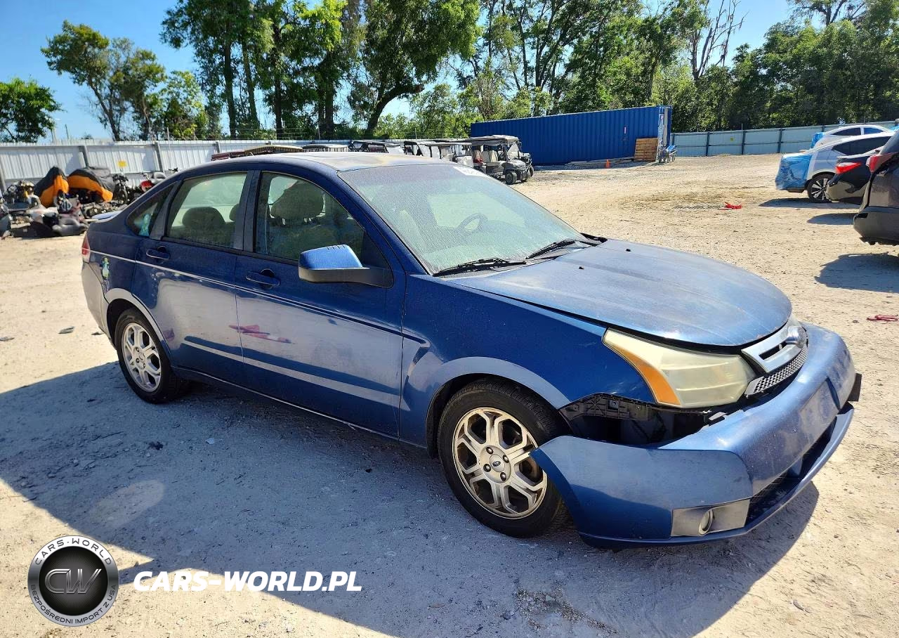 2009 Ford Focus VIN:1FAHP36NX9W150720 - 4