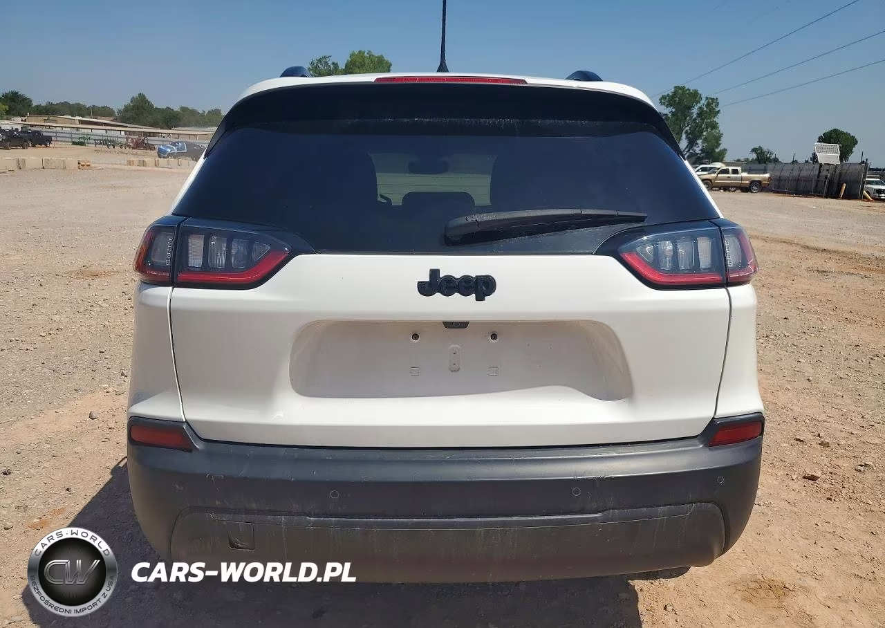 2020 Jeep Cherokee Latitude Plus VIN:1C4PJLLB6LD561066 - 6