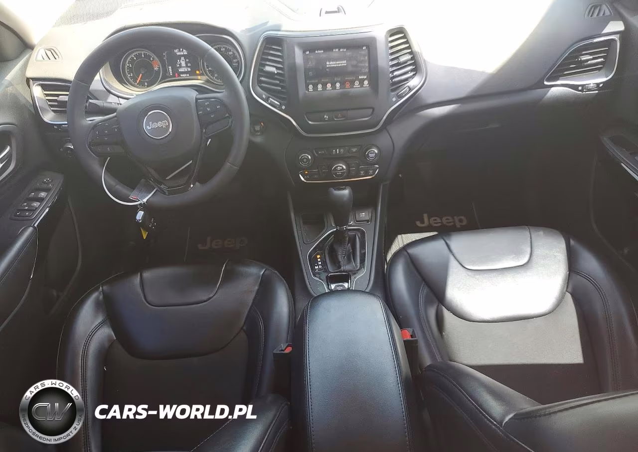 2020 Jeep Cherokee Latitude Plus VIN:1C4PJLLB6LD561066 - 8