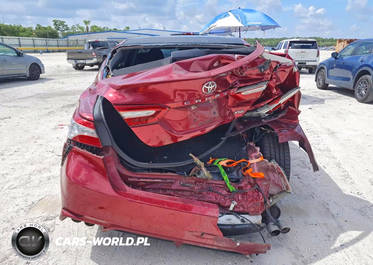 2018 Toyota Camry Xse VIN:4T1B61HK4JU620312 - 6