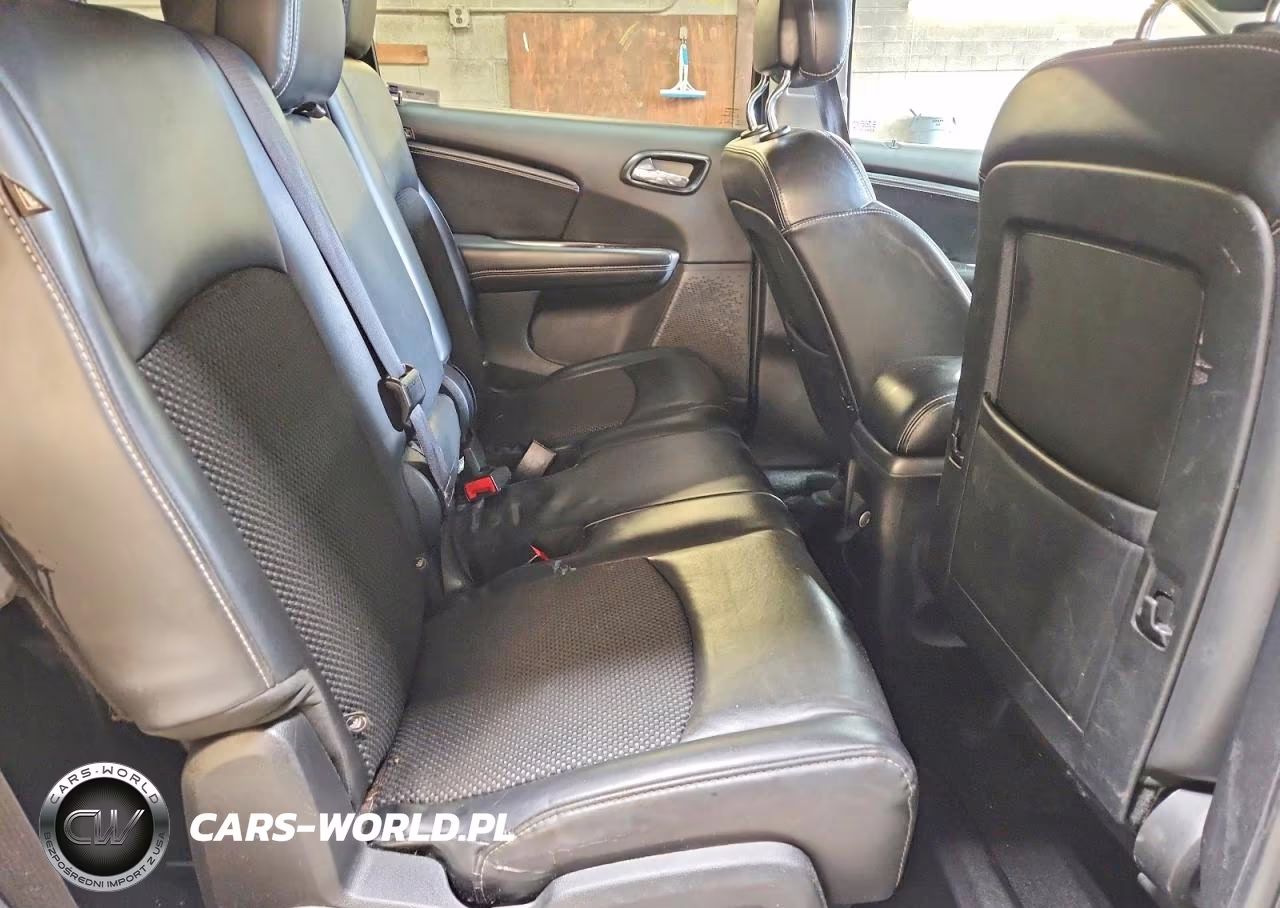2020 Dodge Journey Crossroad VIN:3C4PDCGB2LT271113 - 11