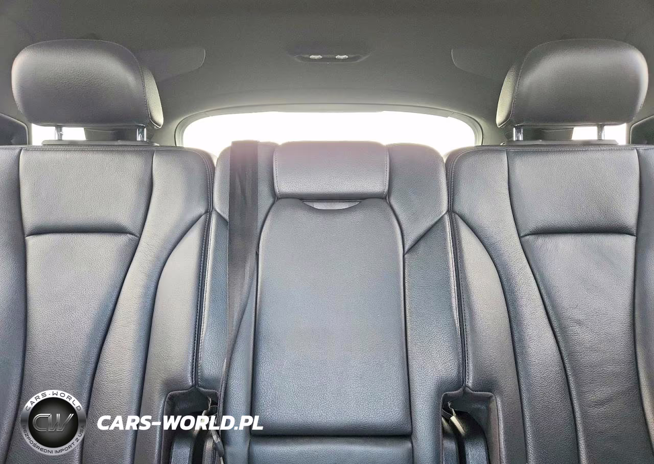 2018 Audi Q7 Premium Plus VIN:WA1LHAF77JD035283 - 10