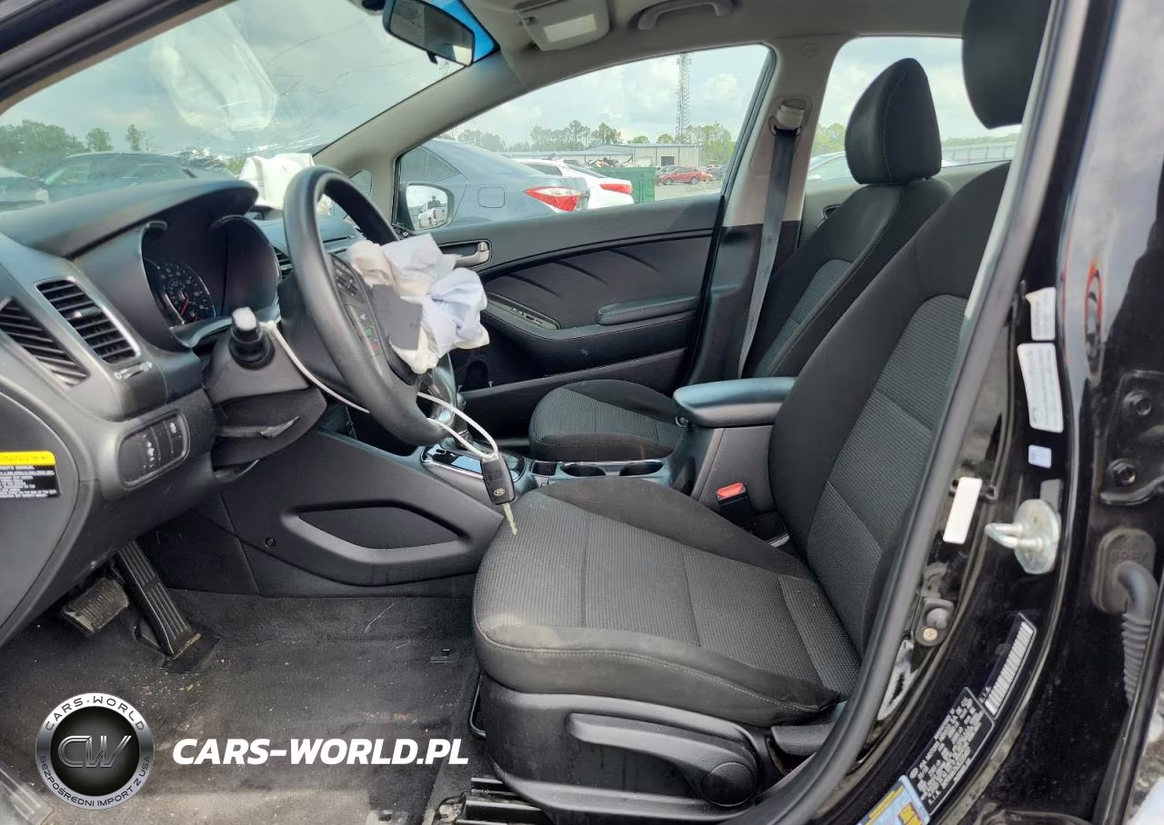 2018 Kia Forte Lx VIN:3KPFK4A7XJE235487 - 7