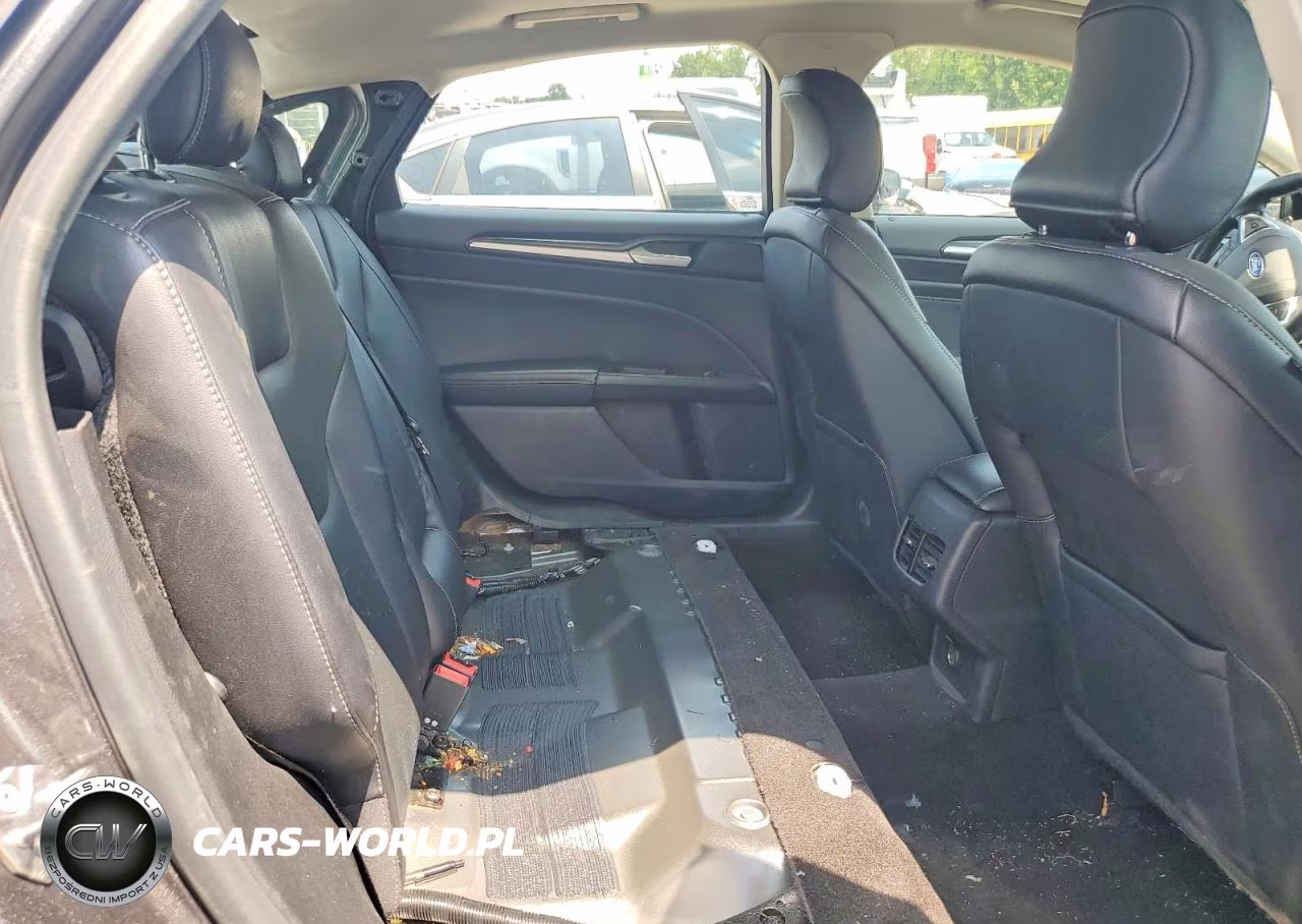 2018 Ford Fusion Titanium-Platinum VIN:3FA6P0D93JR206726 - 10