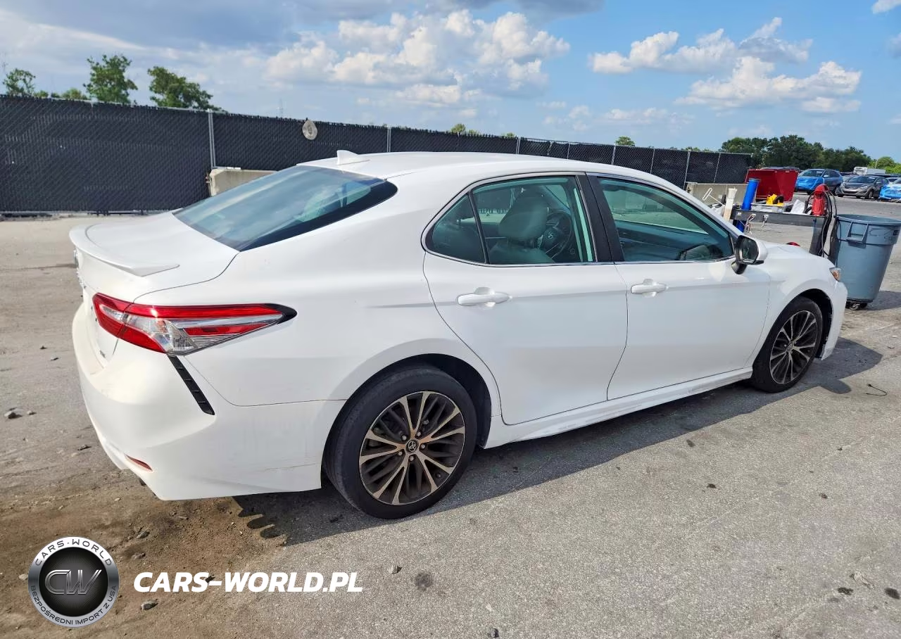 2019 Toyota Camry Se VIN:4T1B11HK9KU268473 - 3