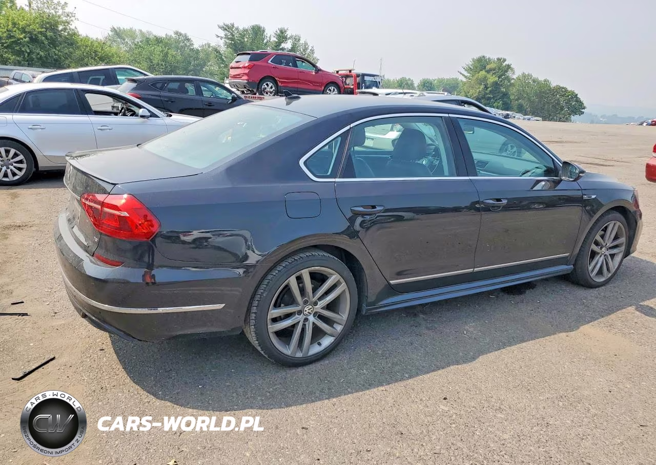 2017 Volkswagen Passat R-Line VIN:1VWDT7A33HC082842 - 3