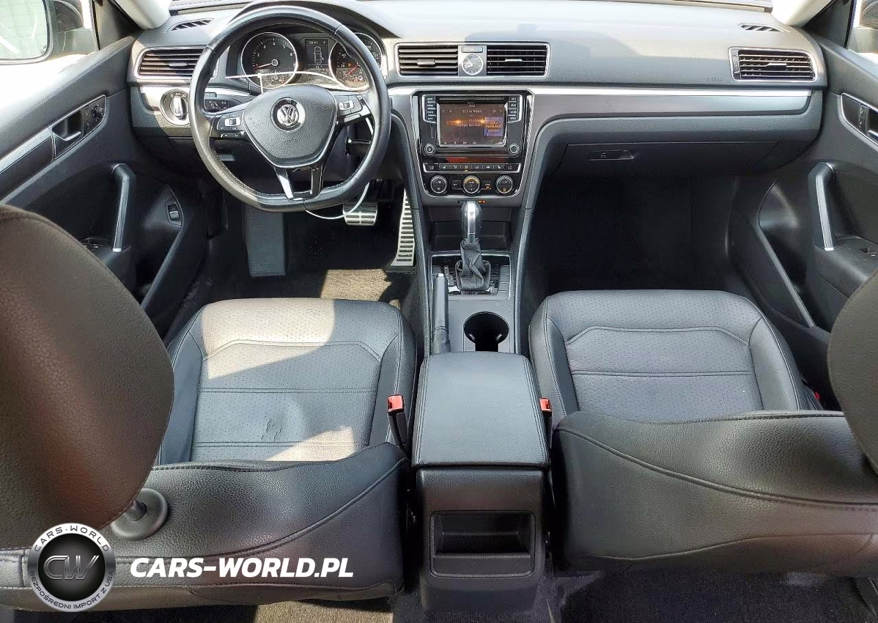 2017 Volkswagen Passat R-Line VIN:1VWDT7A33HC082842 - 8